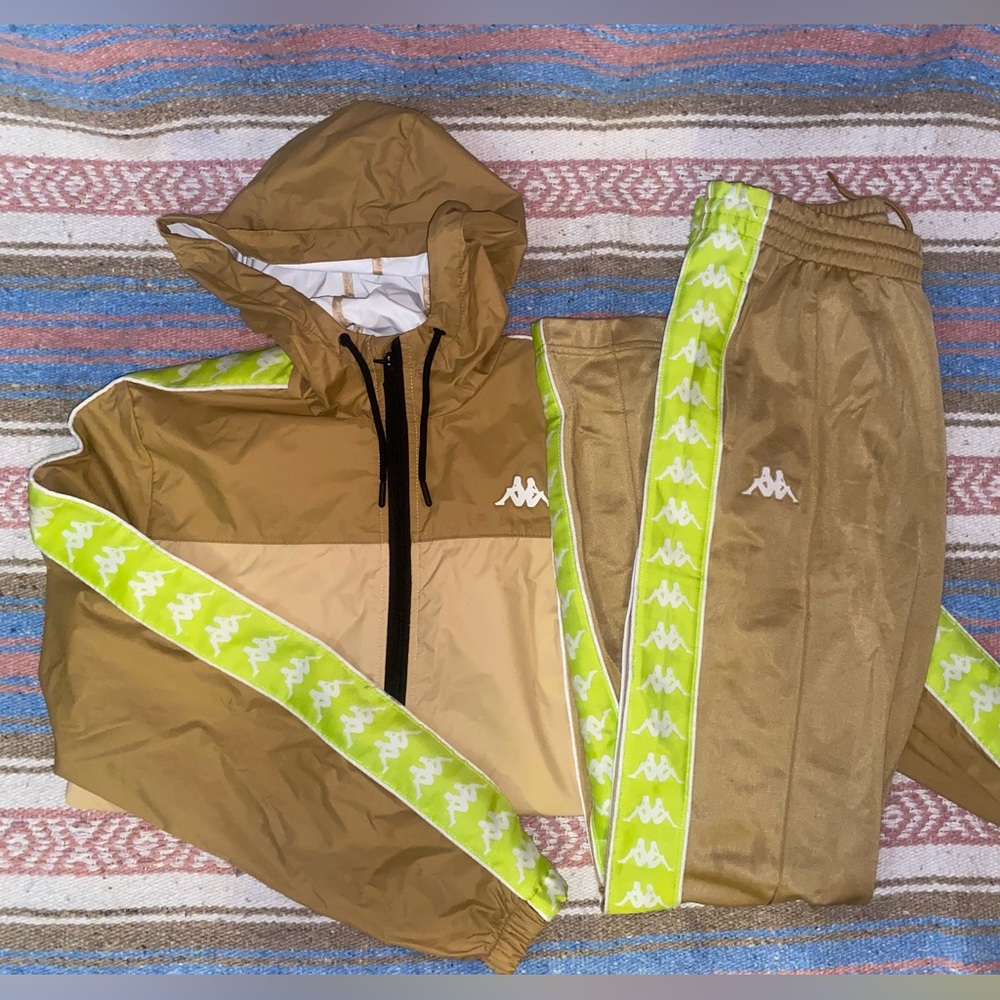 KAPPA TRACKSUIT SIZE MEDIUM